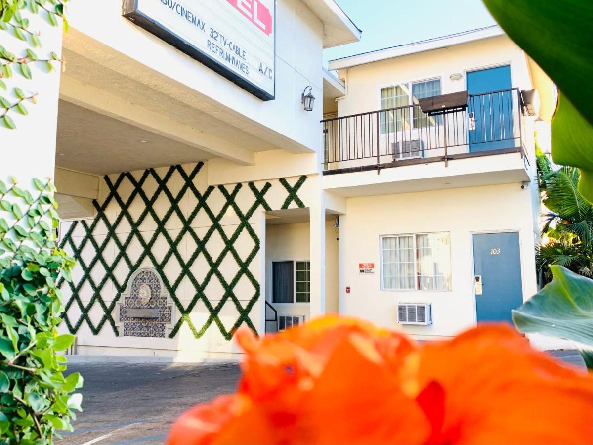 Hotel Villa Serena El Cajon Extérieur photo